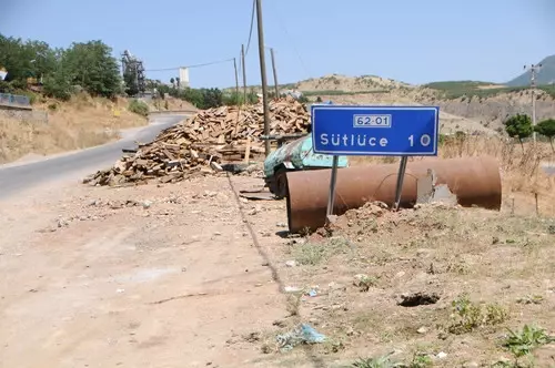100 Kiloluk Bomba 2014'de Alay Komutanının Kurtulduğu Noktaya Konmuş 100 Kiloluk Bomba 2014'de Alay Komutanının Kurtulduğu Noktaya Konmuş