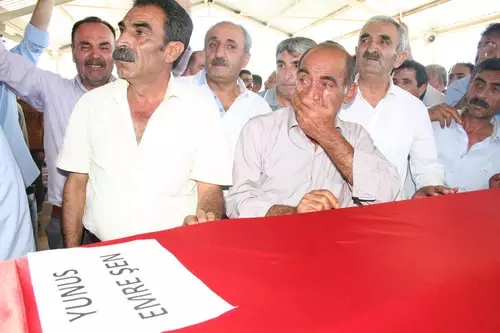 Suruç'taki Terör Saldırısında Ölenler, Gaziantep'ten Törenle Uğurlandı Suruç'taki Terör Saldırısında Ölenler, Gaziantep'ten Törenle Uğurlandı