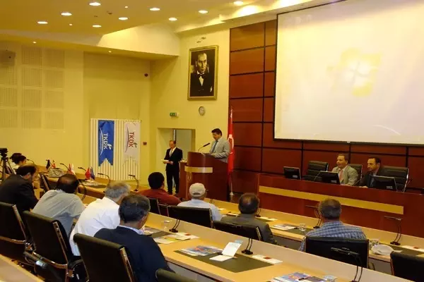 Erzurum'da İşletmelerin Sürdürülebilirliği Kapsamında Arı Yetiştiriciliği Eğitimi Erzurum'da İşletmelerin Sürdürülebilirliği Kapsamında Arı Yetiştiriciliği Eğitimi