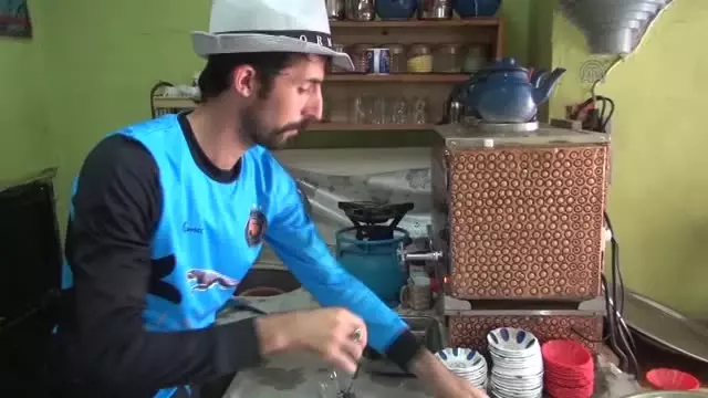 Çaycı Ressam, Yetim ve Öksüzler İçin Sergi Açacak Çaycı Ressam, Yetim ve Öksüzler İçin Sergi Açacak