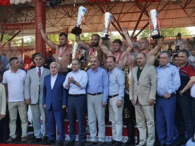 Orhan Okulu Altın Kemeri Taktı Orhan Okulu Altın Kemeri Taktı