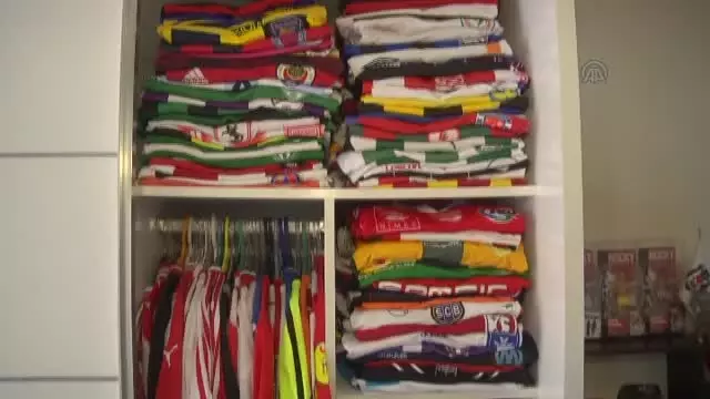 Dünyanın Formasını Topladı