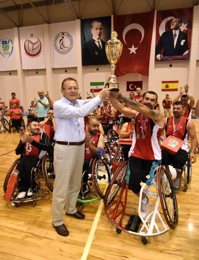Tekerlekli Sandalye Basketbol Turnuvası�nda Şampiyon Türkiye Haberler