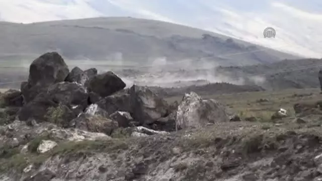 Ağrı'da Teröristler 5 Tırı Ateşe Verdi (2) Ağrı'da Teröristler 5 Tırı Ateşe Verdi (2)