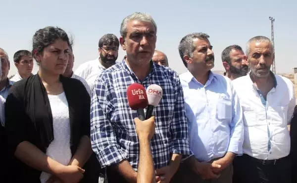 Suriye Sınırında Cenaze Bekleyişi Suriye Sınırında Cenaze Bekleyişi