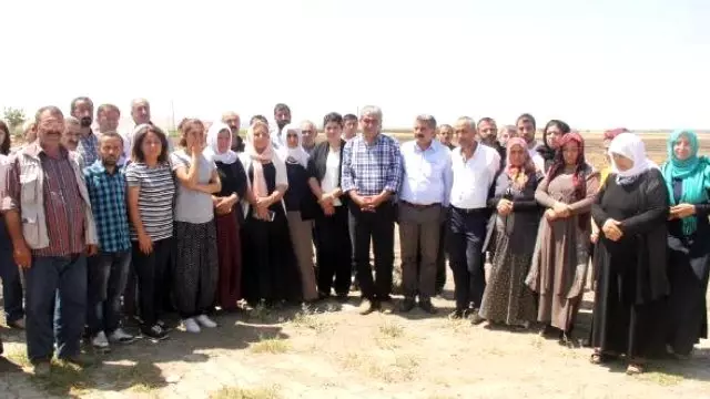 Suriye Sınırında Cenaze Bekleyişi Suriye Sınırında Cenaze Bekleyişi