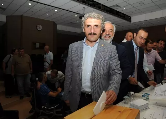 İstanbul Büyükşehir Belediyespor Başkanını Seçti İstanbul Büyükşehir Belediyespor Başkanını Seçti