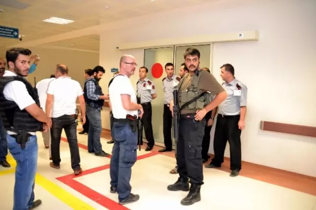 PKK Üç İlde Polise Saldırdı PKK Üç İlde Polise Saldırdı