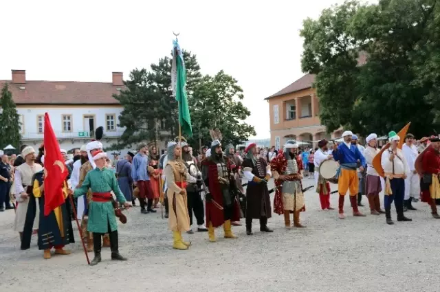 Macaristan'daki Osmanlı Festivali Büyük İlgi Gördü Macaristan'daki Osmanlı Festivali Büyük İlgi Gördü