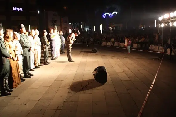 Çanakkale Şehadet' Alaşehirlileri Büyüledi Çanakkale Şehadet' Alaşehirlileri Büyüledi