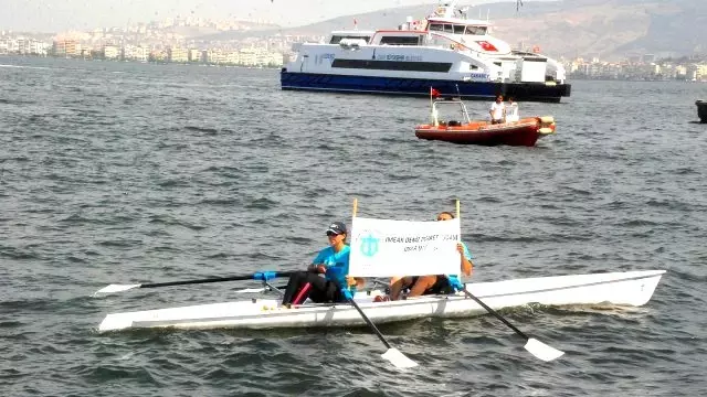 İzmir Körfezi'nde Kürek Zamanı