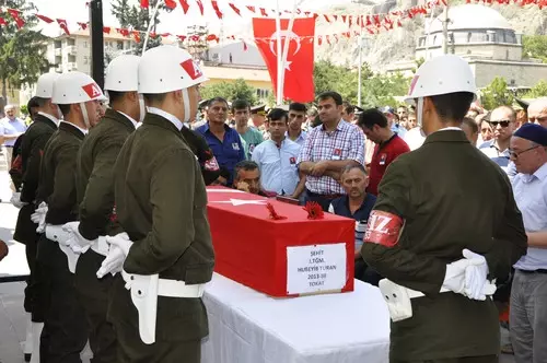 Şehit Jandarma Teğmen Turan, Gözyaşları Arasında Toprağa Verildi