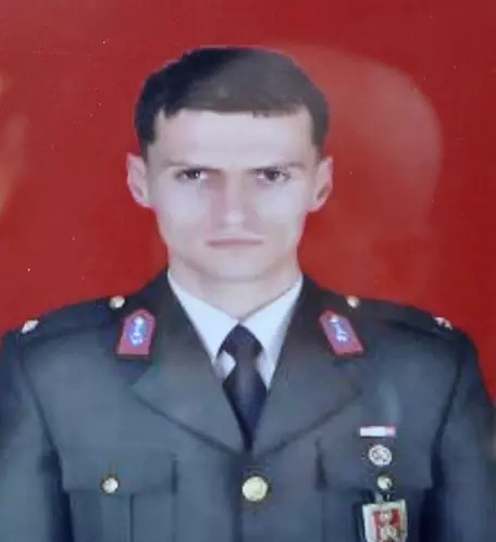 Şehit Jandarma Teğmen Turan, Gözyaşları Arasında Toprağa Verildi