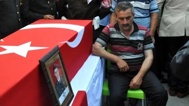 Şehit Teğmen Turan'ı 10 Bin Kişi Son Yolculuğuna Uğurladı