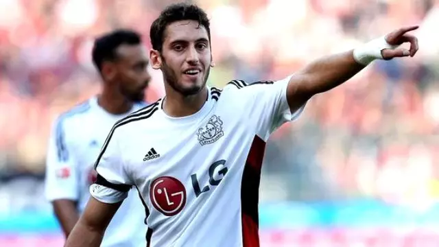 Türk Derbisi Hakan Çalhanoğlu'nun