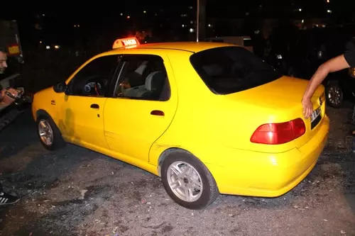 Yeni Aldığı Aracıyla Takla Atarak Karşı Şeride Geçen Sürücü Yaralandı