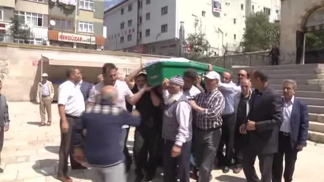 Bakan Bilgin Yengesinin Cenazesine Katıldı