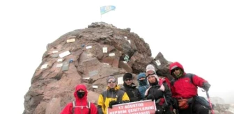 Kocaelili Dağcılar, Deprem Şehitleri Anısına Elbruz Dağı'na Tırmandılar
