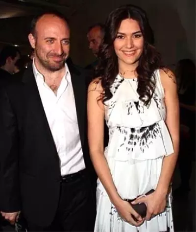 Bergüzar Korel Hamilelik Açıklamasıyla Kafaları Karıştırdı Bergüzar Korel Hamilelik Açıklamasıyla Kafaları Karıştırdı