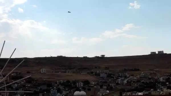 Sokağa Çıkma Yasağının Sürdüğü Cizre'de Çatışmalar Bitmedi Sokağa Çıkma Yasağının Sürdüğü Cizre'de Çatışmalar Bitmedi