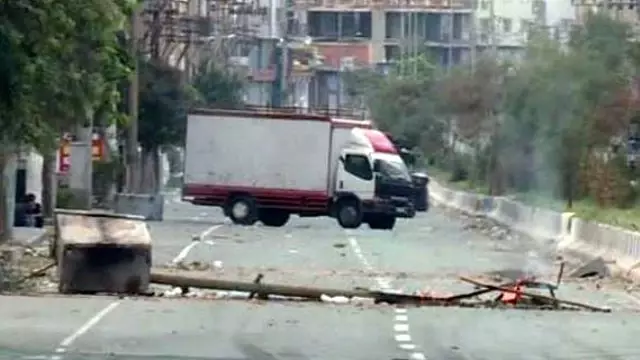 Sokağa Çıkma Yasağının Sürdüğü Cizre'de 1 Kişi Öldü, 5 Kişi Yaralandı Sokağa Çıkma Yasağının Sürdüğü Cizre'de 1 Kişi Öldü, 5 Kişi Yaralandı