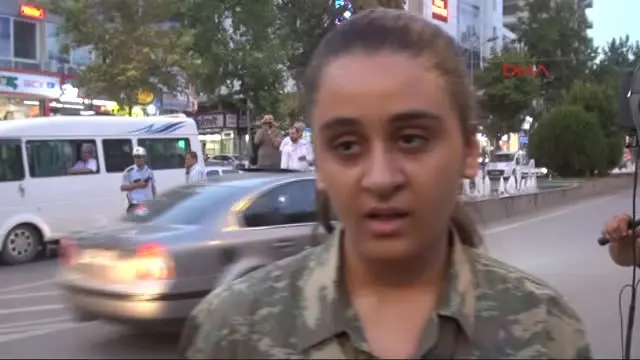 Adiyaman Golbasi Nda Hdp Binasi Taslandi Besni De Turk Bayragi Asildi Haberler