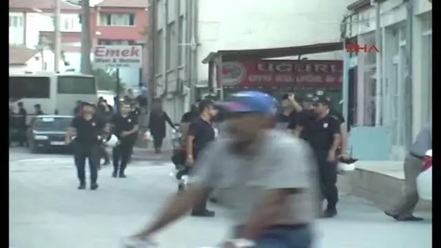 Konya Eregli De Hdp Binasindaki Esyalar Atese Verildi Video