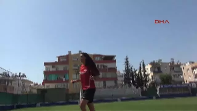 Alman Futbolunun Türk Güzeli Antalya'da Alman Futbolunun Türk Güzeli Antalya'da