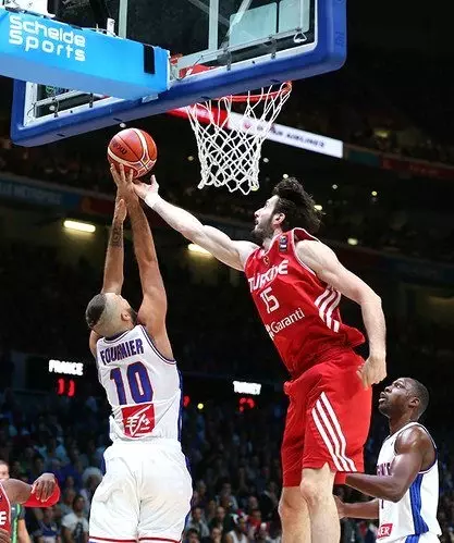 Fransa: 76 - Türkiye: 53 Fransa: 76 - Türkiye: 53