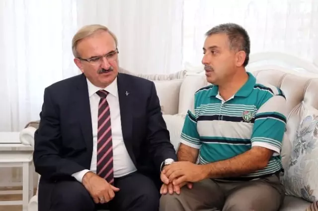 Şehitlerin Adları Okullarda Yaşatılacak Şehitlerin Adları Okullarda Yaşatılacak