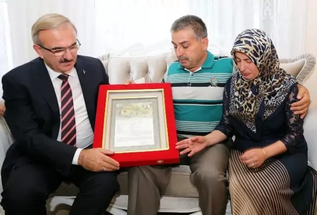 Şehitlerin Adları Okullarda Yaşatılacak Şehitlerin Adları Okullarda Yaşatılacak