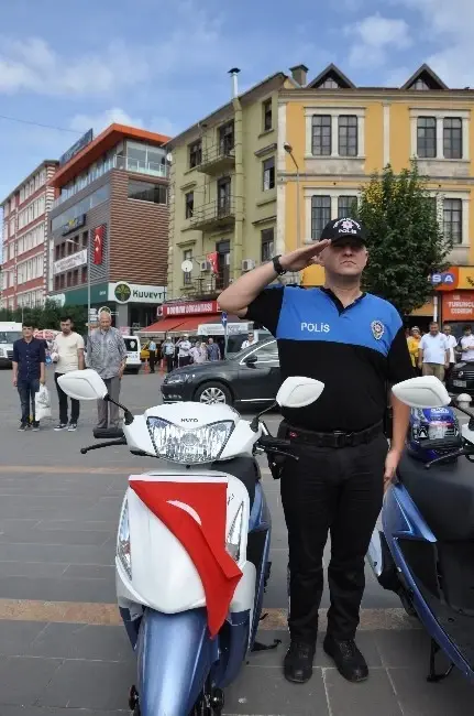 Giresun Belediyesi'nden Emniyet Müdürlüğü'ne Motorsiklet Hediyesi