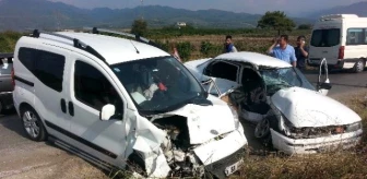 Hatay'da Trafik Kazası: 2 Yaralı