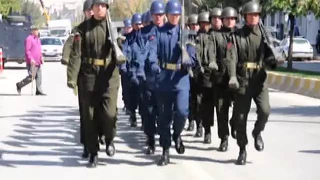 Gaziler Günü - Törende Fenalaşan 85 Yaşındaki Kore Gazisi - Muş/hakkari/ Gaziler Günü - Törende Fenalaşan 85 Yaşındaki Kore Gazisi - Muş/hakkari/
