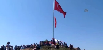 Şehitler Anısına Dev Türk Bayrağı