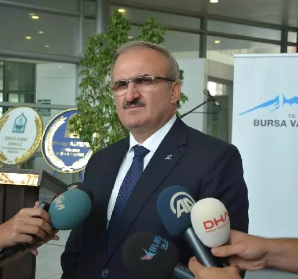 Bursa Valisi Karaloğlu: Bayram, Birliğimizi Güçlendirsin Bursa Valisi Karaloğlu: Bayram, Birliğimizi Güçlendirsin