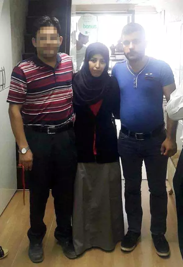 Suriyeli Gelin Düğün Öncesi Altınlarla Kaçtı Suriyeli Gelin Düğün Öncesi Altınlarla Kaçtı