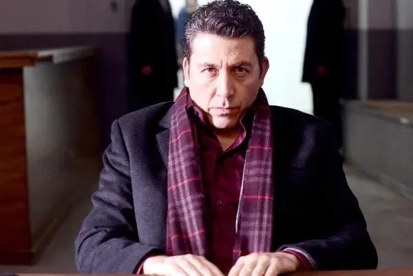 Arap Kökenli' Olduğunu Belirten Emre Kınay: Kerem Bursin ile Tiyatro Yapacağız Arap Kökenli' Olduğunu Belirten Emre Kınay: Kerem Bursin ile Tiyatro Yapacağız