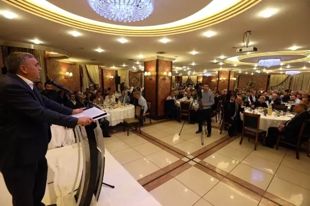 AK Parti Ailesi Birlik Yemeğinde Buluştu AK Parti Ailesi Birlik Yemeğinde Buluştu