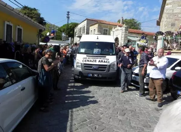 Tomris İncer, Çok Sevdiği Foça'da Son Yolculuğuna Uğurlandı