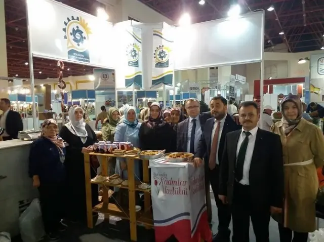 Bolvadin Kadinlar Kulubu Uyeleri Yorex 2015 Yoresel Urunler Fuarina Katildi Afyonkarahisar
