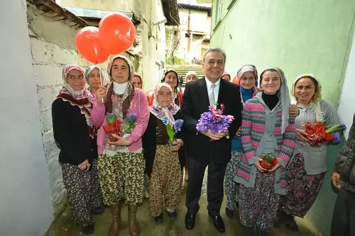 İzmir Büyükşehir'in 'Topraksız Tarım' Projesi Hibe Desteği Alacak İzmir Büyükşehir'in 'Topraksız Tarım' Projesi Hibe Desteği Alacak