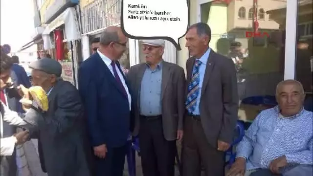 Kayseri - MHP'li Aday, Seçmenlerle Çektirdiği Fotoğrafları Konuşturdu Kayseri - MHP'li Aday, Seçmenlerle Çektirdiği Fotoğrafları Konuşturdu