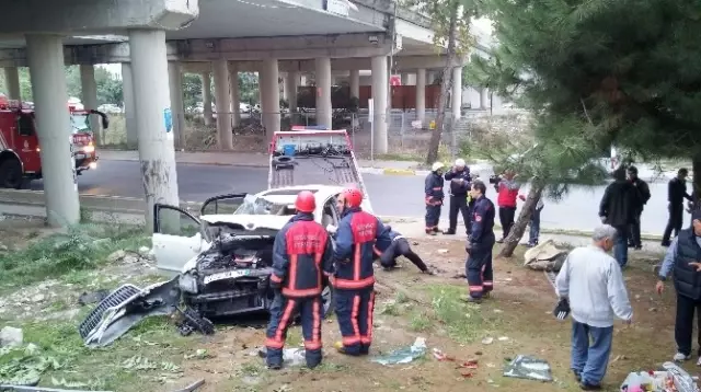 Virajı Alamayan Otomobil Köprüden Uçtu: 4 Yaralı Virajı Alamayan Otomobil Köprüden Uçtu: 4 Yaralı