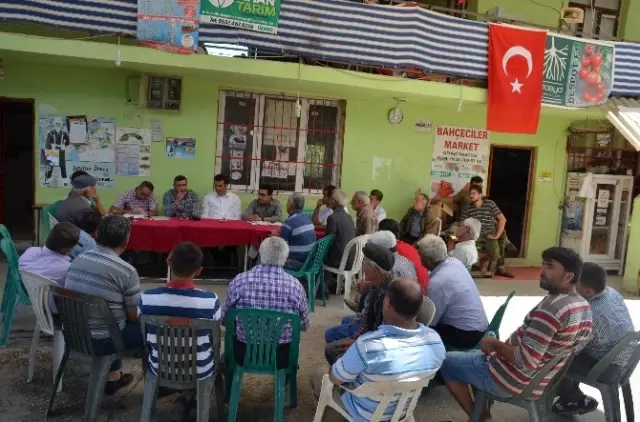 DSİ Bölge Müdürü Özgür, Kaş'ta Vatandaşları Dinledi DSİ Bölge Müdürü Özgür, Kaş'ta Vatandaşları Dinledi