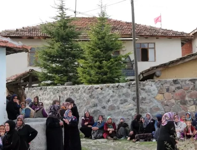 Ankaralı Namık Son Yolculuğuna Uğurlandı Ankaralı Namık Son Yolculuğuna Uğurlandı