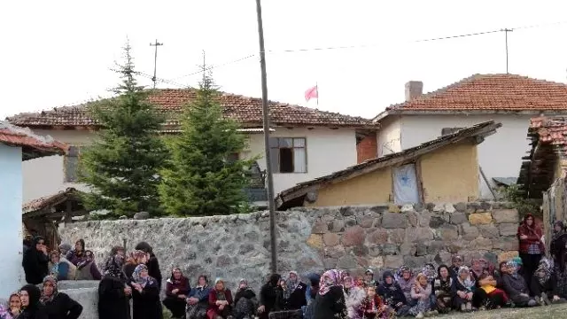Ankaralı Namık Son Yolculuğuna Uğurlandı Ankaralı Namık Son Yolculuğuna Uğurlandı
