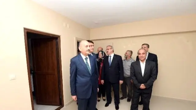 Sakarya Kimsesizler Evi'ni Bakan Müezzinoğlu Açtı Sakarya Kimsesizler Evi'ni Bakan Müezzinoğlu Açtı