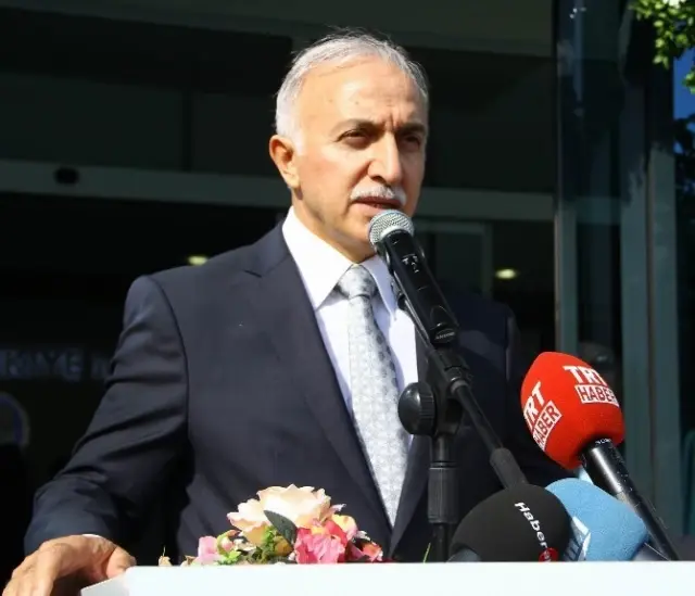 Bakan Kılıç, Atakum Gençlik Merkezi'ni Açtı