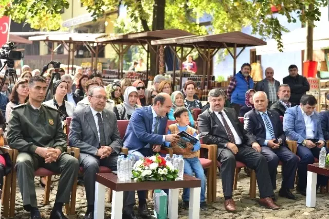 Cumalıkızık Esnafına 'Yıldırım' Destek Cumalıkızık Esnafına 'Yıldırım' Destek